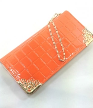 Description: https://ds393qgzrxwzn.cloudfront.net/resize/m720x480/cat1/img/images/0/e9rB4ogOml.jpg